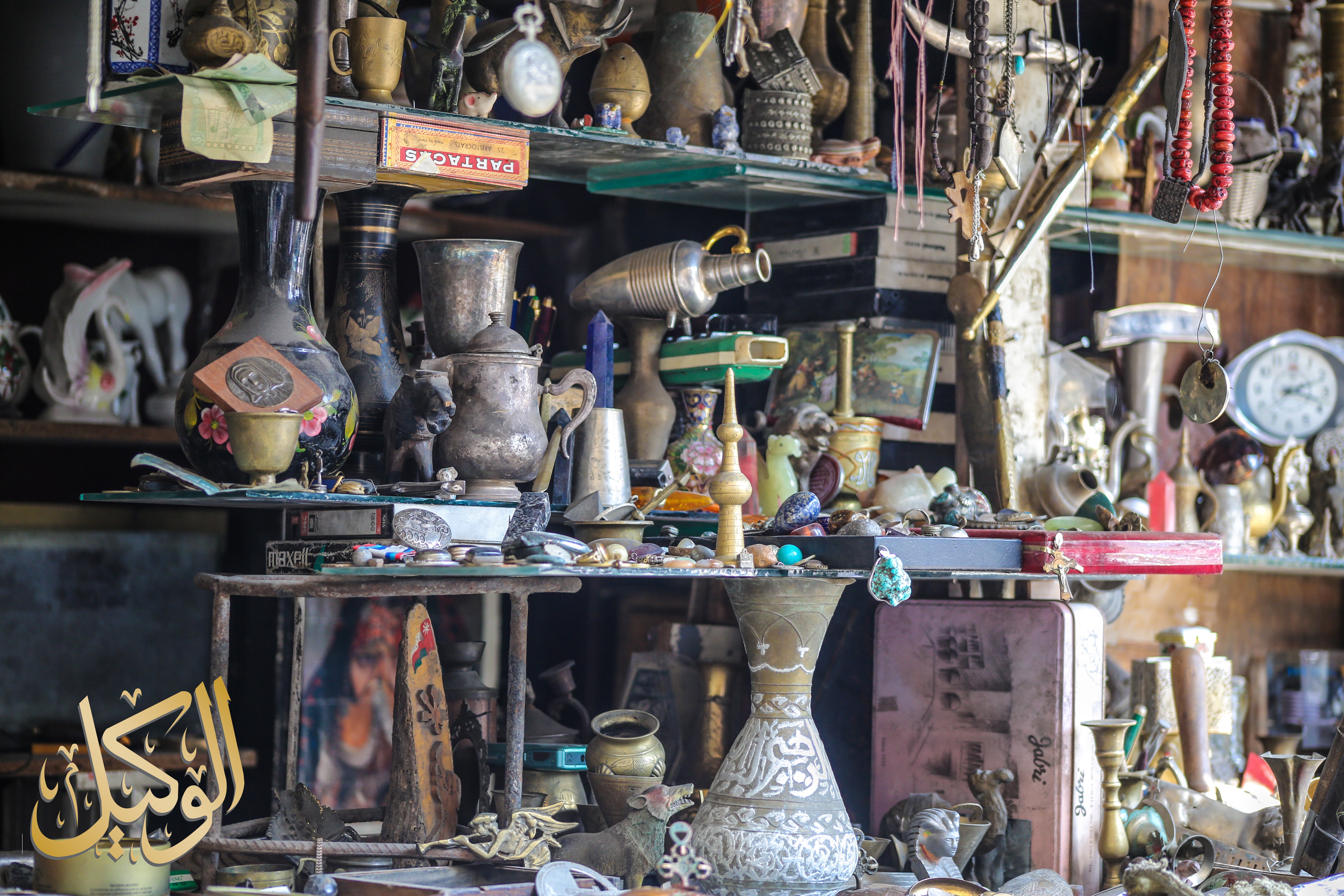 معروضات الانتيك والتحف: هدايا العاصمة عمان الفاخرة