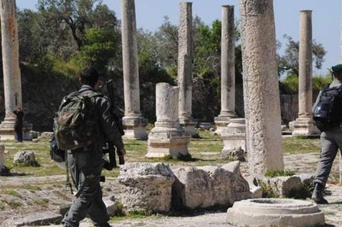 e944802ea641eee1a14b8aa99ecb338d