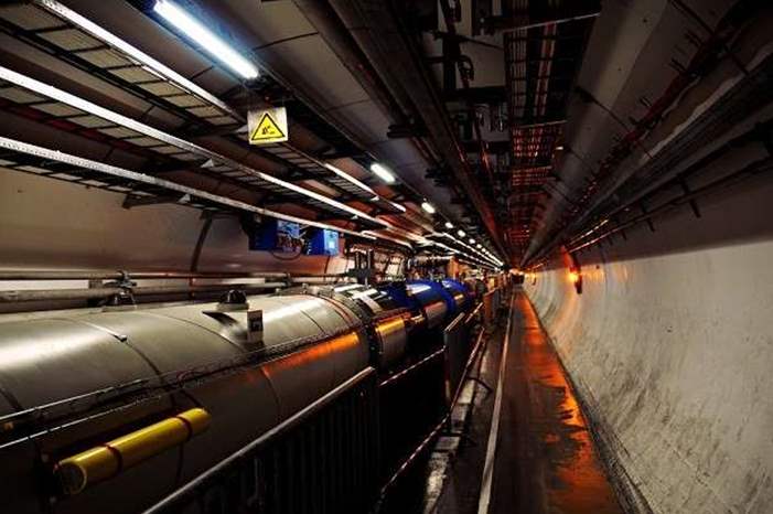 5bb238df95a597990c8b4579