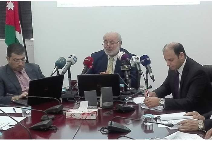 8bb2f4bcf7e7569cf34ebcf26df58ed3