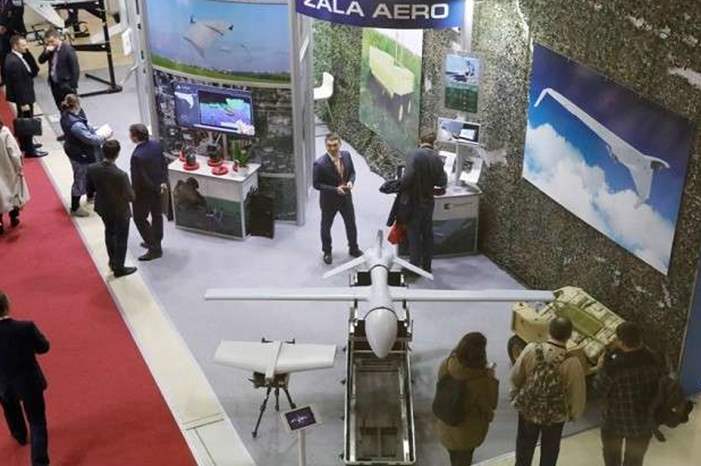 5bd1a74395a597f36a8b4642