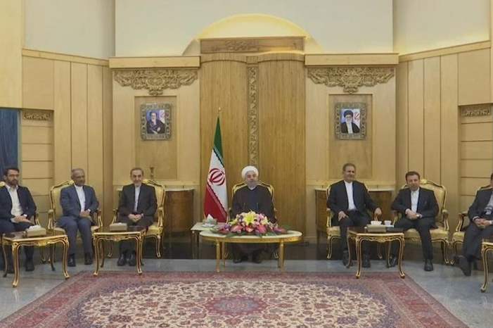 A2120HH5___A2120HH5_image_16x9_1200x676