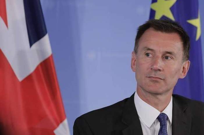 5bd93f1b95a59786088b4571