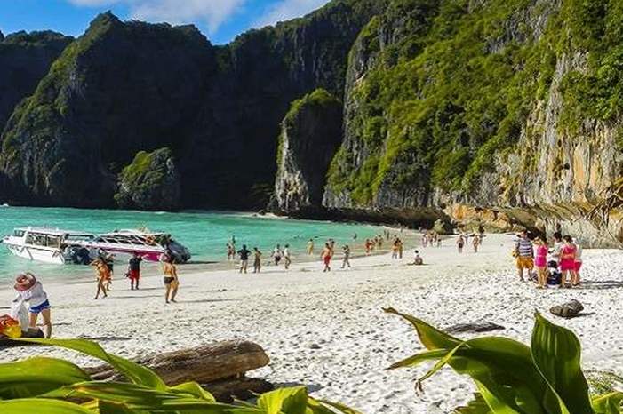 5bb76014d43750f56c8b45d9