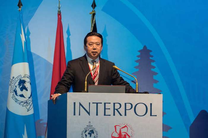 5bb9201895a59715398b4596