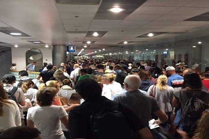 5bb4925895a597194d8b456e