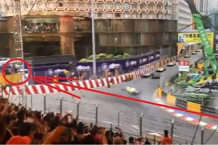 5bf1653595a597772d8b45a4