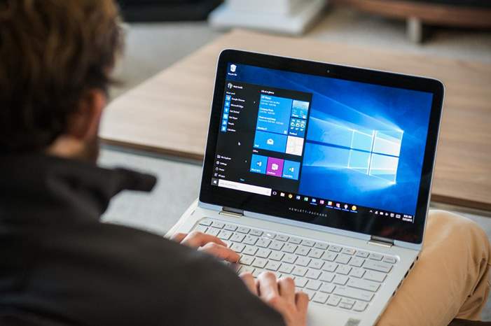 Windows-10-home-screen-user