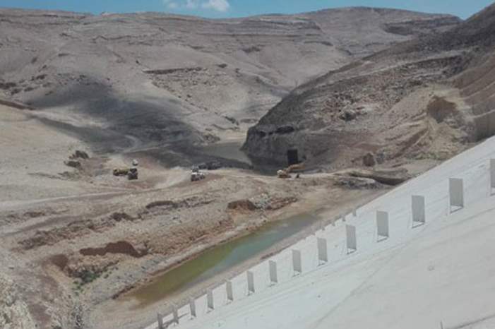 42c841124c4abd098ecc18cec975fa8f