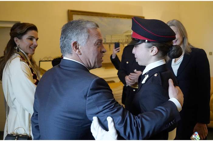 81bfd312a72eab697b98345cdc370c18