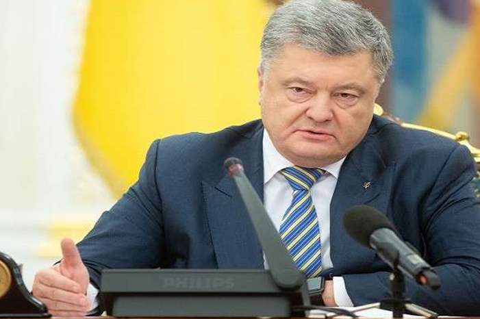 5bfb875a95a59739618b458e