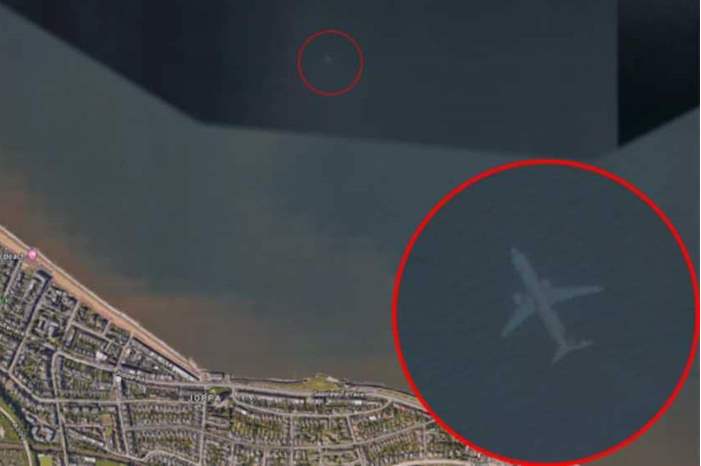 "الطائرة الغارقة" من موقع غوغل إيرث
