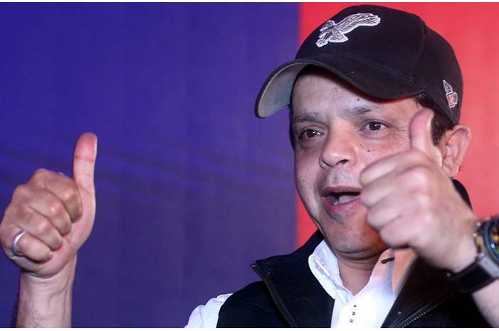 محمد-هنيدي-يشجع-هذا-الفنان-على-العودة-للمسرح-1300x600