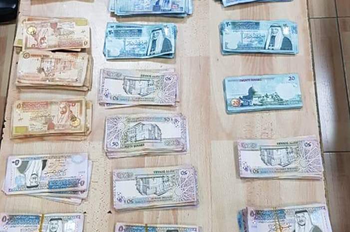 4b7c7344-0eab-41ca-9538-7190cf2279de