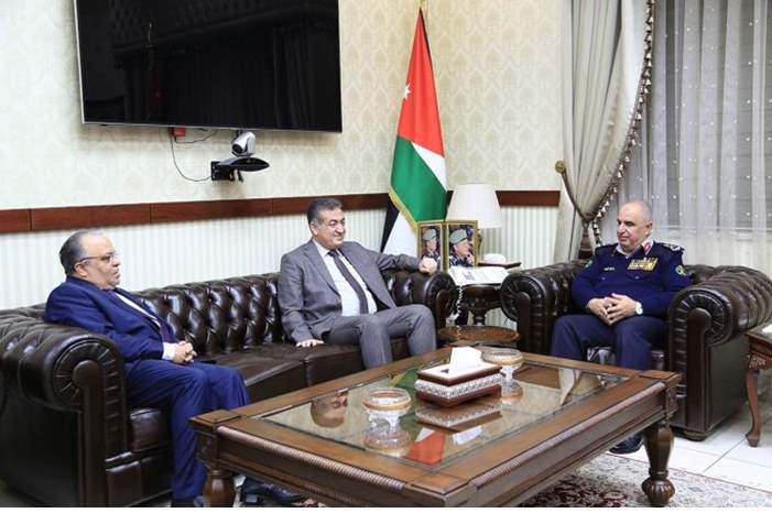 aec367a26e42ff02e25b0210dc8776f6