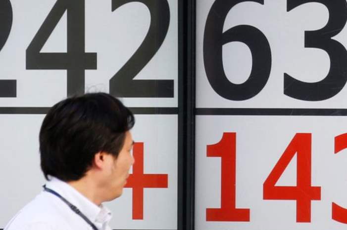 2018-10-17T064205Z_1_LYNXNPEE9G0JH_RTROPTP_4_NIKKEI-AB5-750x430