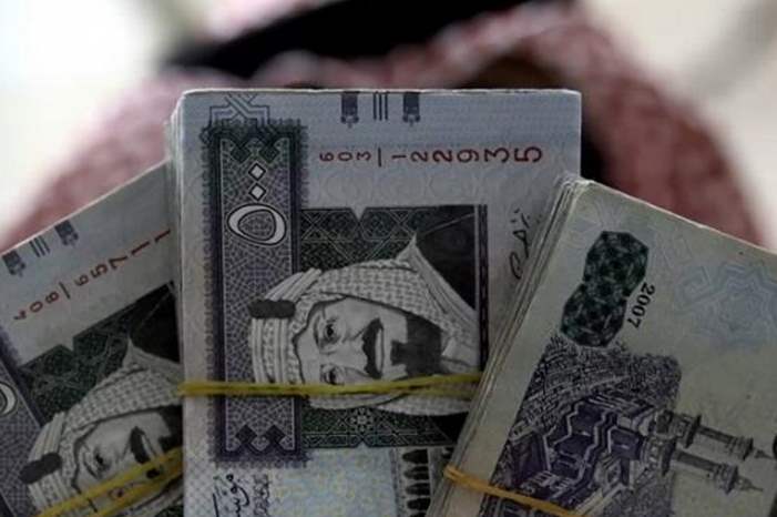 62-132845-saudi-arabia-moving-boosting-non-oil-revenues_700x400