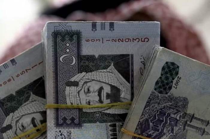 62-132845-saudi-arabia-moving-boosting-non-oil-revenues_700x400