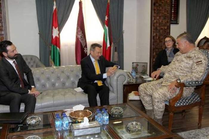 7e5f3d3bd0efcbcdc80481cc30035e4d