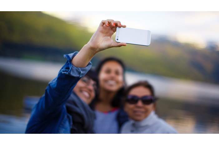 2015%2F09%2F22%2Ff5%2Fselfie.1232d