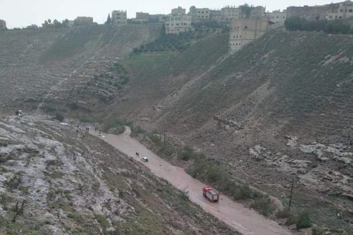 83417852-2860-4049-9f64-1dae92f0659d-1