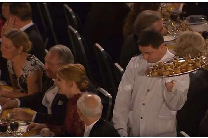 5c112bf8d437500a588b45a8