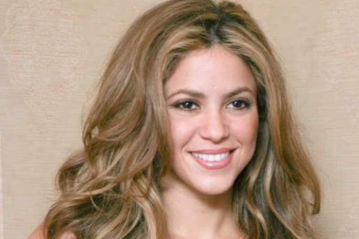 88104shakira-1024x768-30384