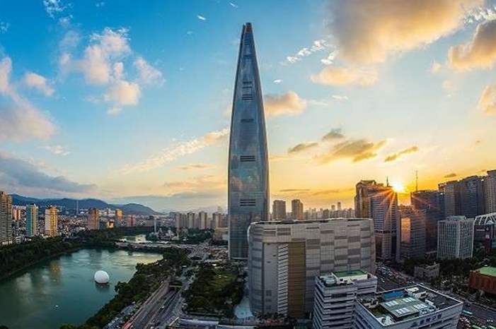 5c17797195a597270f8b456b