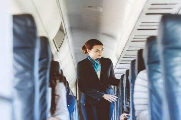 5c18ef96d43750341c8b4575