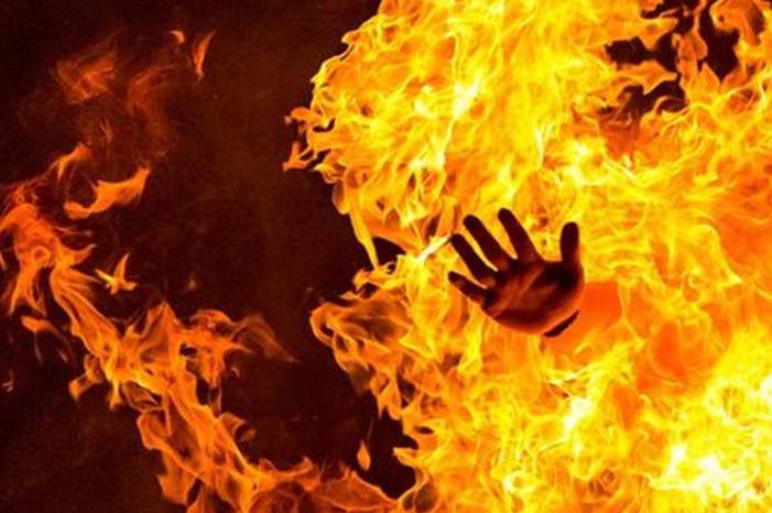 CIiRPKmWEAAQnB9-600x330