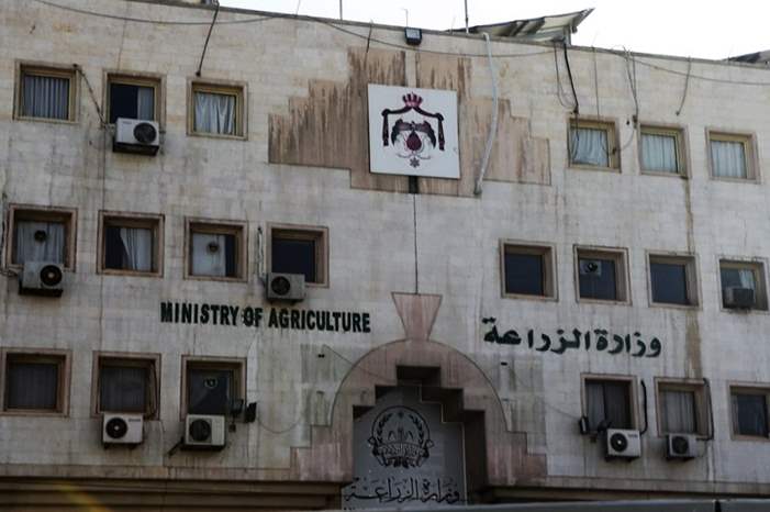 4ba93b133fdebd567a43a7db8ce19405