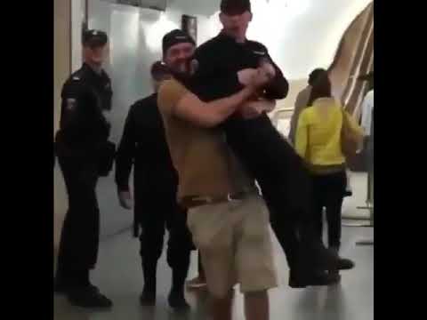 القوة الزائدة تغني صاحبها عن عقله!