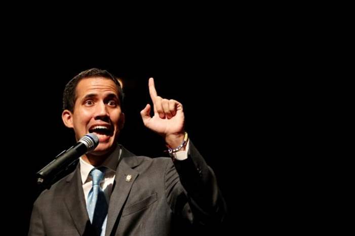 2019-02-11T221021Z_1907503094_RC1FCA61F7C0_RTRMADP_3_VENEZUELA-POLITICS-GUAIDO-750x430