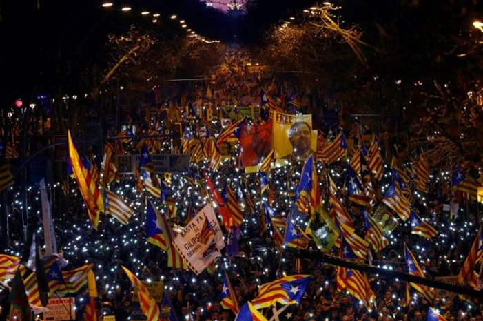 2019-02-17T040258Z_1_LYNXNPEF1G02F_RTROPTP_4_SPAIN-BARCELONA-PROTESTS-AS2-750x430