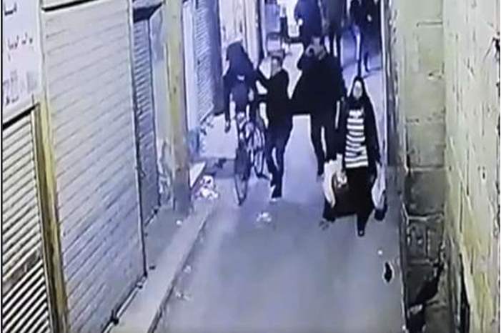 22019192733372735911