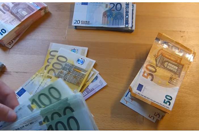 5c6d2fafd437506e6c8b45bb