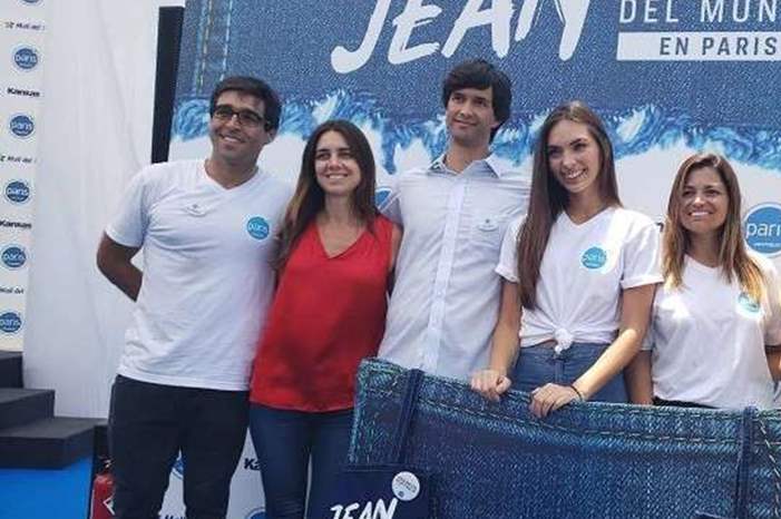 5c6ff351d43750923c8b45b4