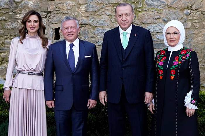 f18e999b75ef3a178f7f0c23625c7346