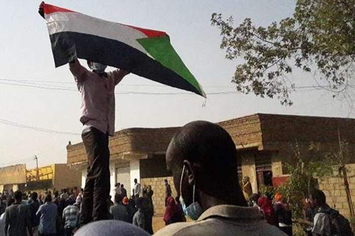 5c569b42d43750a5168b45bb