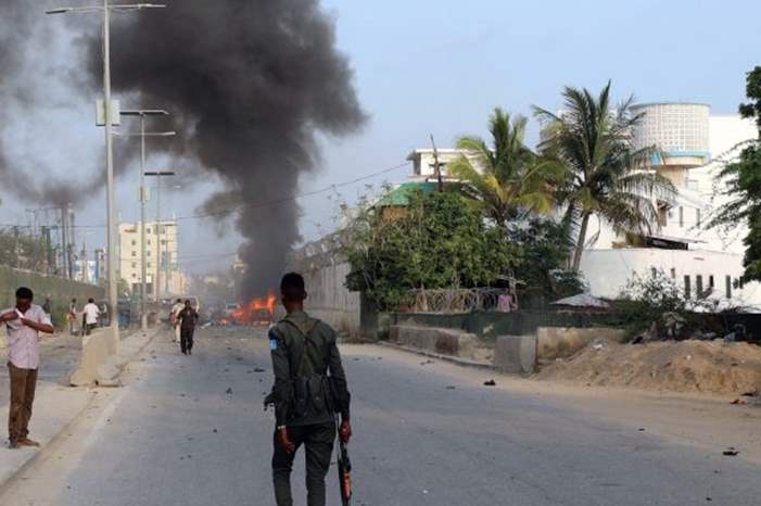 2018-11-09T154849Z_268695564_RC19B5D20E40_RTRMADP_3_SOMALIA-BLAST-750x430