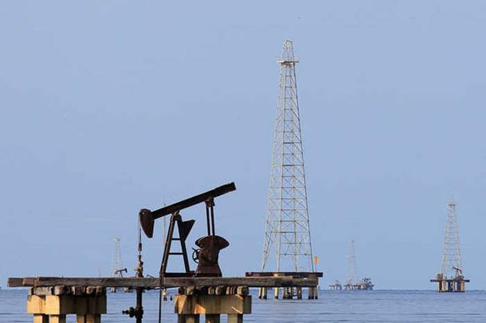 5c5837f995a597471e8b458c