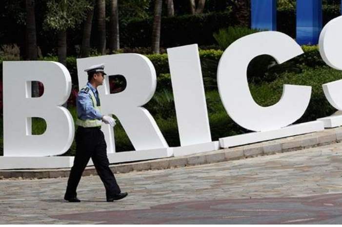 5c8125f695a597413e8b45e4