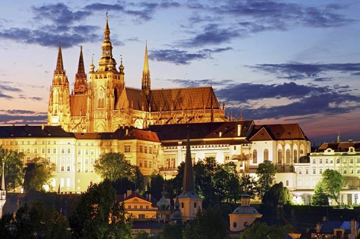 قلعة براغ التشيك