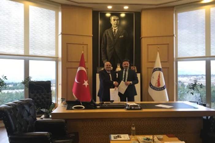 53013883_364615787487836_7989239765901770752_n