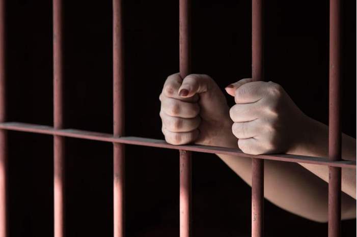 ضبط-صاحب-مكتب-استيراد-بالشرقية-بحوزته-سلاح