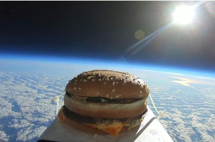 skynews-burger-sent-into-space_4622369