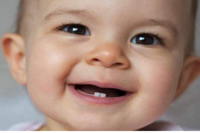 احتفظ-بأسنان-طفلك-اللبنية..-تنقذ-حياته-في-المستقبل-1300x600