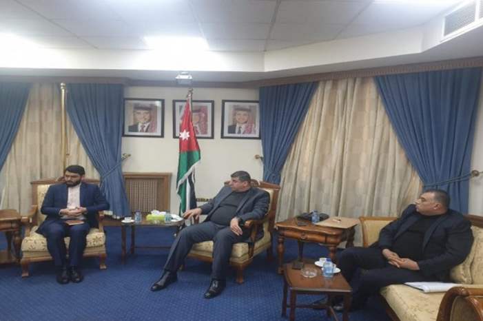 c40b2b54fe581bd3525bf58f9db2d548