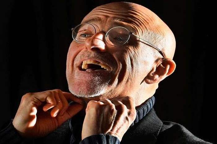 5cae140cd43750f90d8b45a7