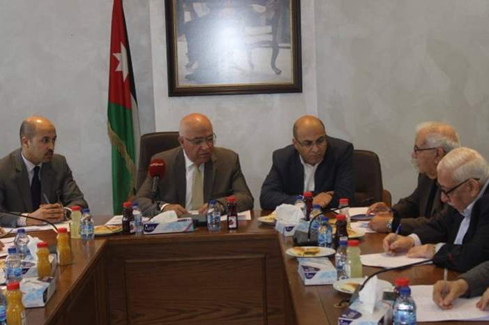 7b8b1bf1945b25e330588f81034ae9a5